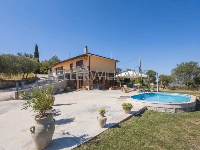 Casa con 6 locali in vendita in Contrada Petrara, Montecalvo Irpino