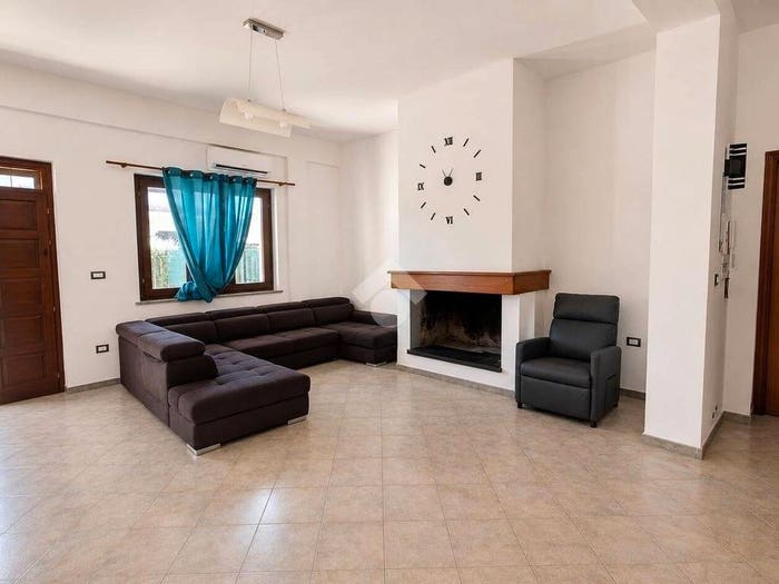 Casa quadrilocale in vendita in Via Tirso, Centro, Simaxis