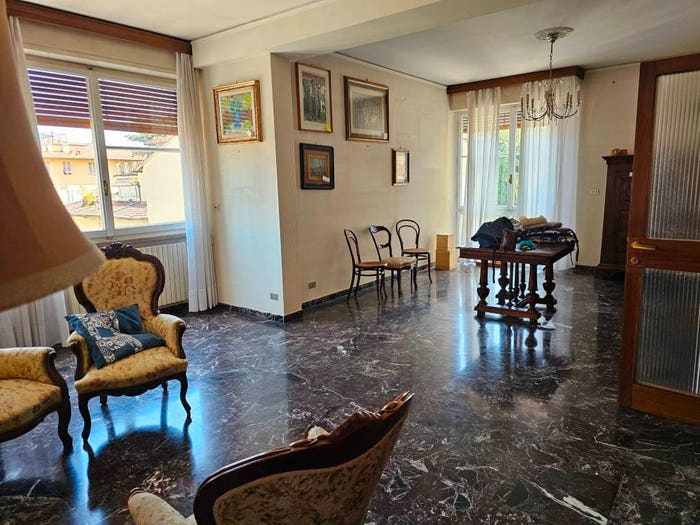 Appartamento con 6 locali in vendita in Mazzini Oberdan, Firenze