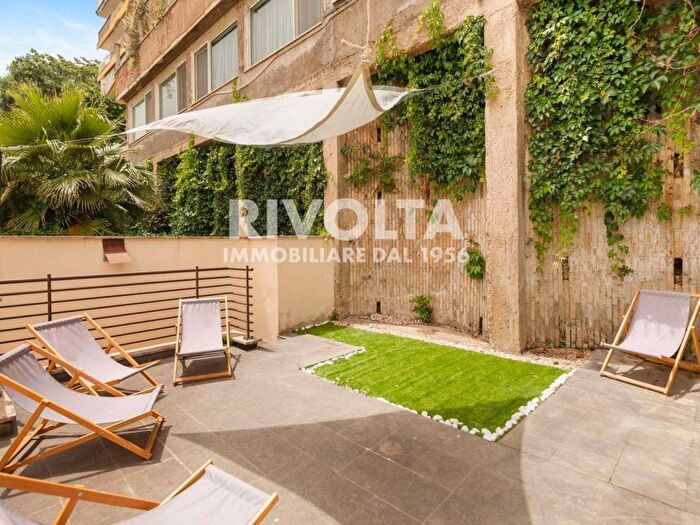Appartamento bilocale in vendita in Viale di Trastevere, Trastevere, Roma