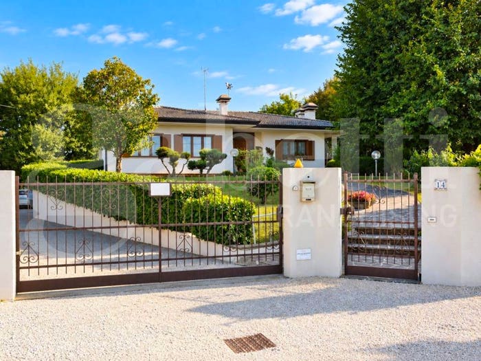 Casa con 6 locali in vendita in Via Umberto Grandis, Cinto Caomaggiore