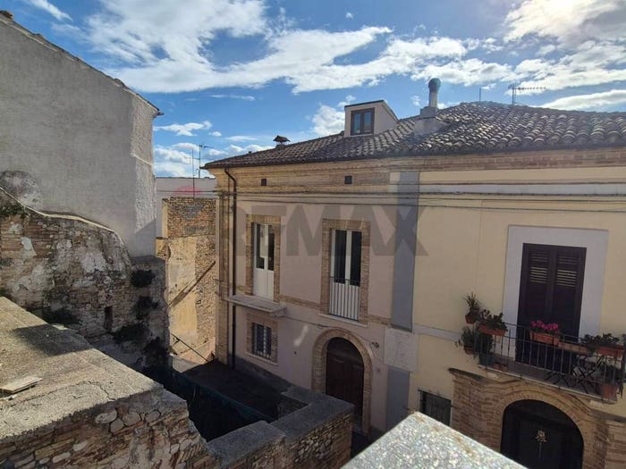 Casa con 6 locali in vendita in VIA GIUSEPPE NELLI, Centro, Paglieta