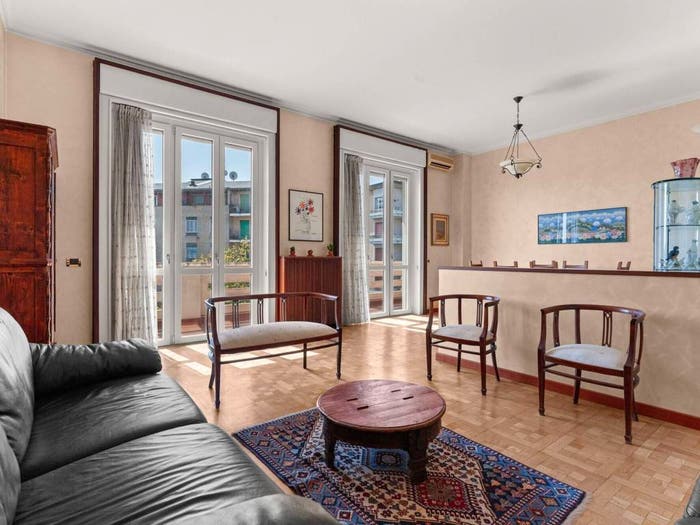 Appartamento quadrilocale in vendita in Via Gian Carlo Castelbarco, Bocconi, Milano