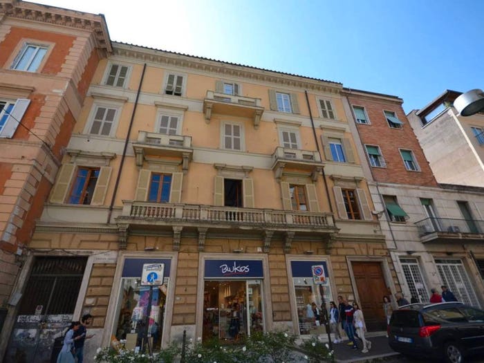 Appartamento con 5 locali in vendita in Via Vincenzo Pacifici, Centro, Tivoli