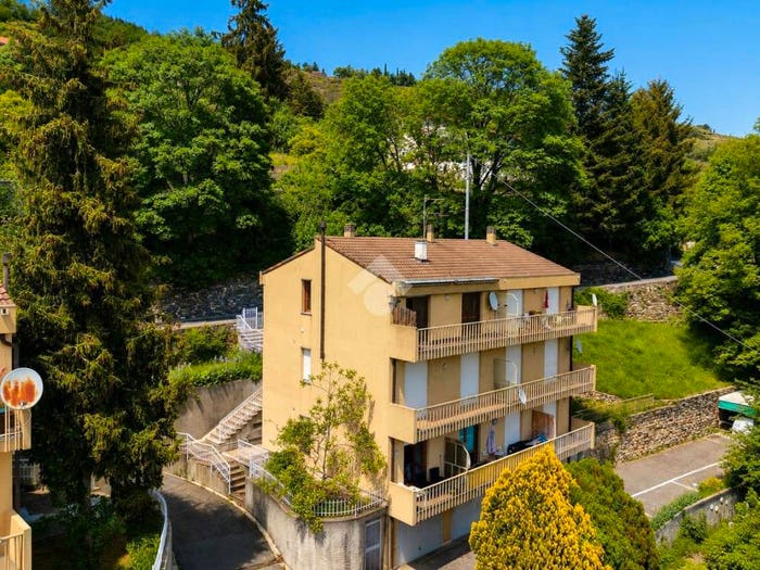 Appartamento trilocale in vendita in Via Beato Giovanni Lantrua, Centro, Triora