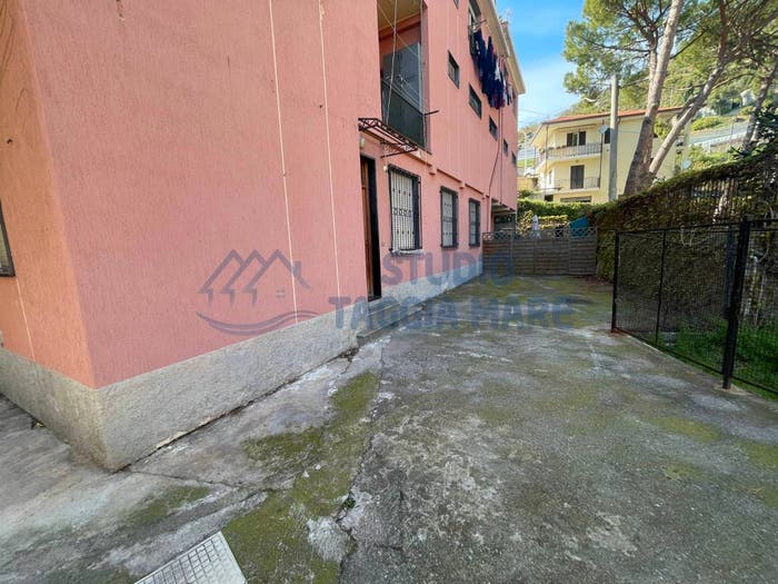 Appartamento quadrilocale in vendita in Aregai, Cipressa