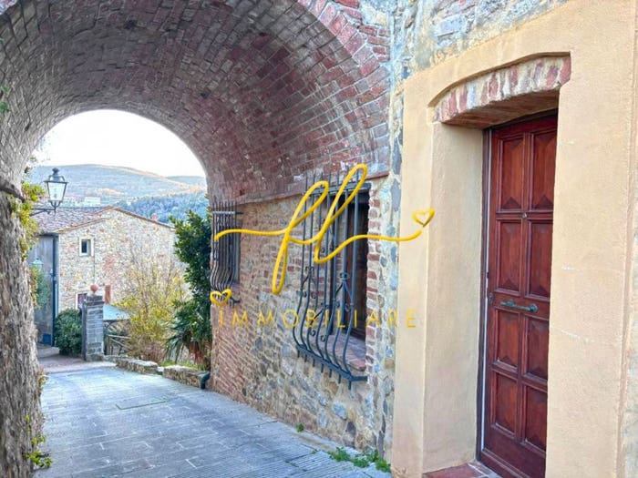 Appartamento con 5 locali in vendita in Via Castello, Montecerboli, Pomarance