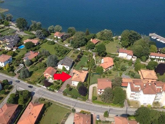 Casa con 6 locali in vendita in Centro, Ispra
