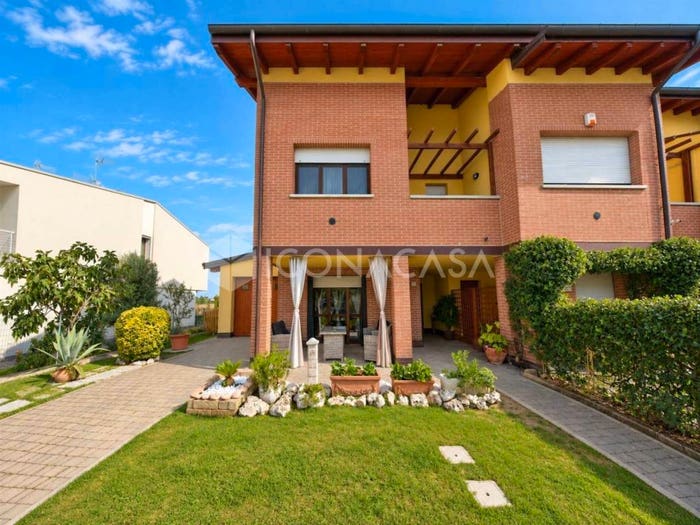 Casa con 6 locali in vendita in Vicolo Cussini, Santa Maria In Duno, Bentivoglio