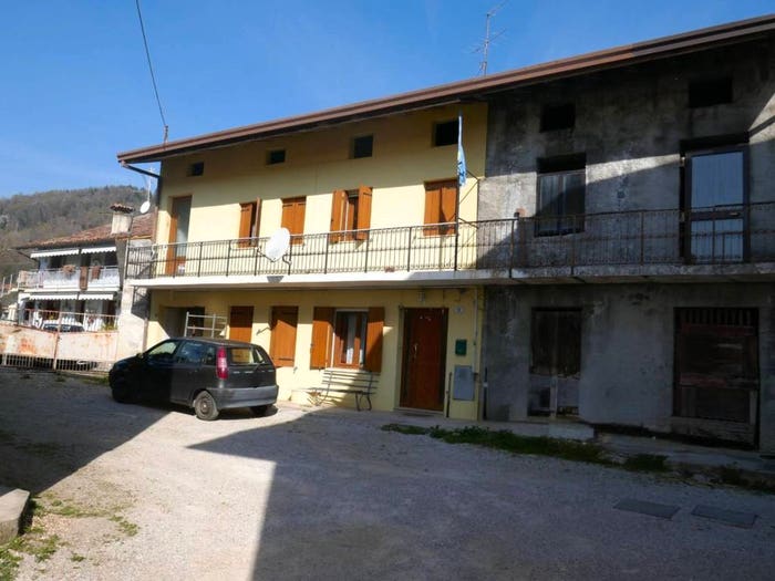 Casa con 5 locali in vendita in Fanna
