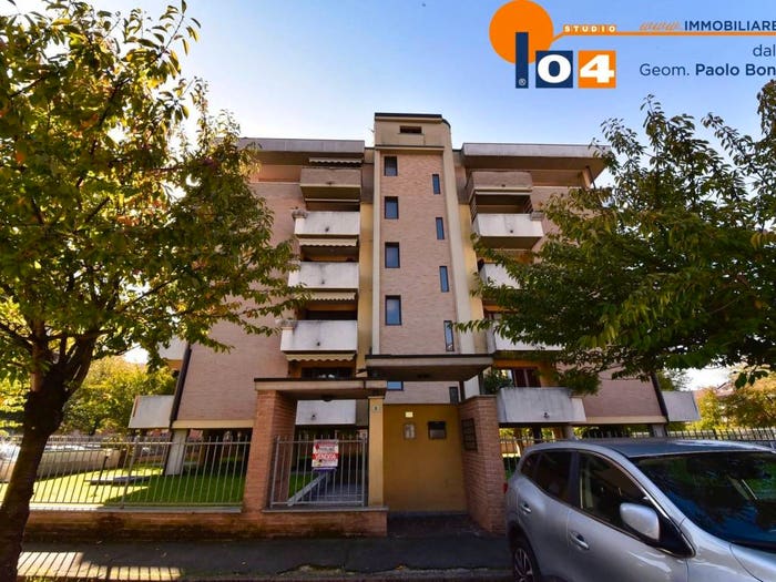 Appartamento quadrilocale in vendita in Via Ottorino Respighi, Cesano Maderno