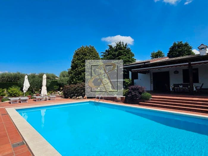 Casa con 6 locali in vendita in Strada della Valsorda, Centro, Bardolino