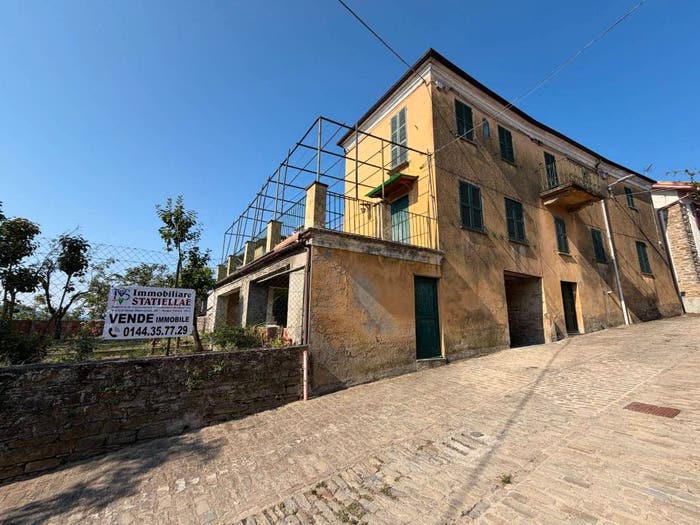 Casa con 6 locali in vendita in Via del Borgo, Cavatore