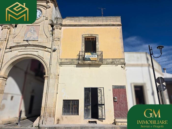 Casa quadrilocale in vendita in Piazza Dante Alighieri, Collepasso
