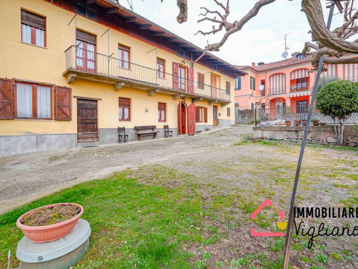 Casa con 6 locali in vendita in Casale Larenzo, Graglia