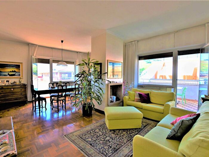 Casa con 6 locali in vendita in Via Enrico Cialdini, Porto San Giorgio