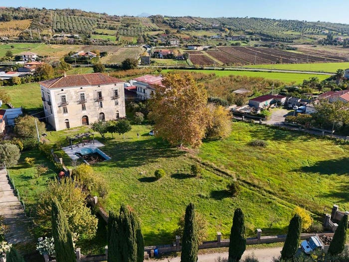 Casa con 6 locali in vendita in Via del Feudo, Capaccio Paestum