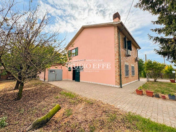 Casa con 6 locali in vendita in San Romualdo, Ravenna
