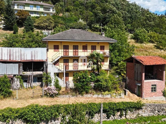 Casa con 6 locali in vendita in Località Parrocchia, Cuorgnè