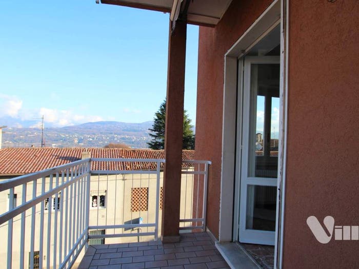 Appartamento trilocale in vendita in Via Ingegner Rinaldo Cabella Lattuada, Annone di Brianza