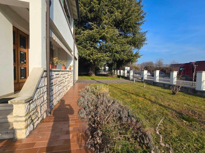 Casa con 6 locali in vendita in Via Castellana, Asolo
