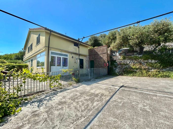 Appartamento con 5 locali in vendita in Via Lombardia, Centro, Pietra Ligure