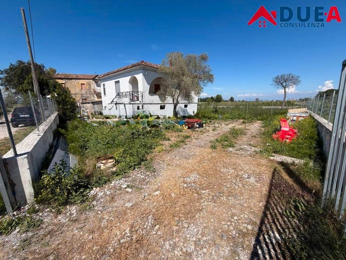 Casa quadrilocale in vendita in Via delle Dune, Villa Literno