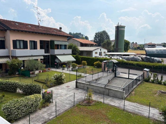 Appartamento quadrilocale in vendita in Via Felice Cavallotti, Gironico Al Piano, Colverde