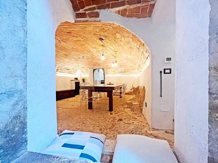 Casa con 6 locali in vendita in Via di Mezzo la Terra, Centro, Calascio