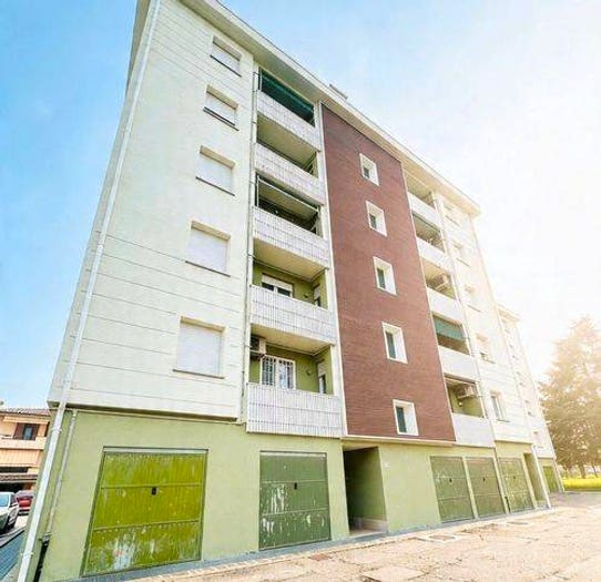 Appartamento trilocale in vendita in Via Giuseppe Di Vittorio, Centro, San Cesario sul Panaro