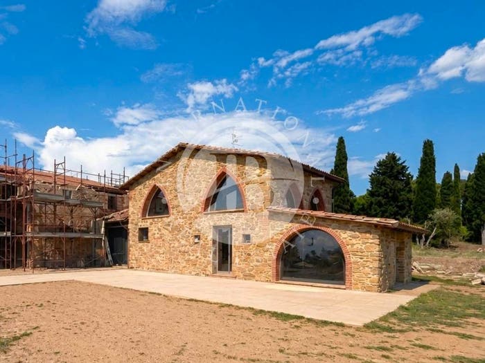 Casa con 6 locali in vendita in Le Piazze, Castiglion Fiorentino