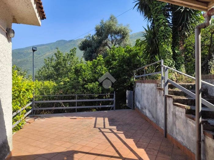 Casa bilocale in vendita in Via Poggio San Pantaleone, Nocera Inferiore