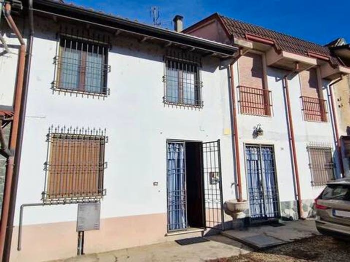 Casa con 6 locali in vendita in Via Monsignore Maurilio Silvani No Number, Centro, Isola Sant'Antonio