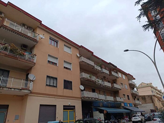 Appartamento con 5 locali in vendita in Fonton, Via Ruggiero, Caserta