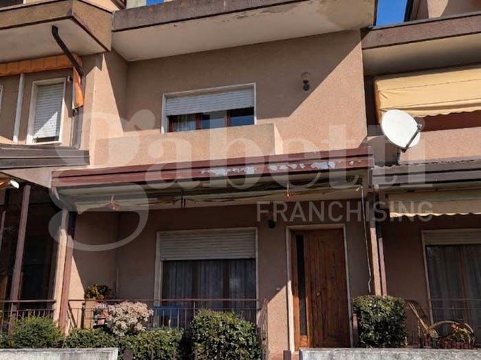 Casa con 6 locali in vendita in Cavarzere Via Carlo Alberto Dalla Chiesa, Centro, Cavarzere