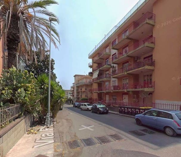 Appartamento con 6 locali in vendita in Via Regina Pacis A, Centro, Giarre