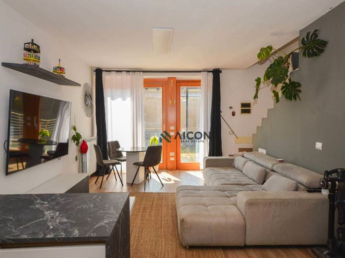 Casa trilocale in vendita in Via Plazza, Predore