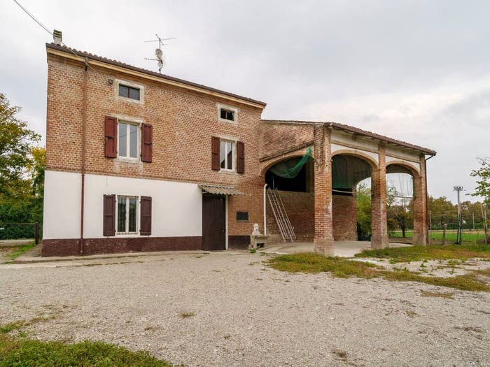 Casa con 6 locali in vendita in Strada delle Case Rotte, Fidenza