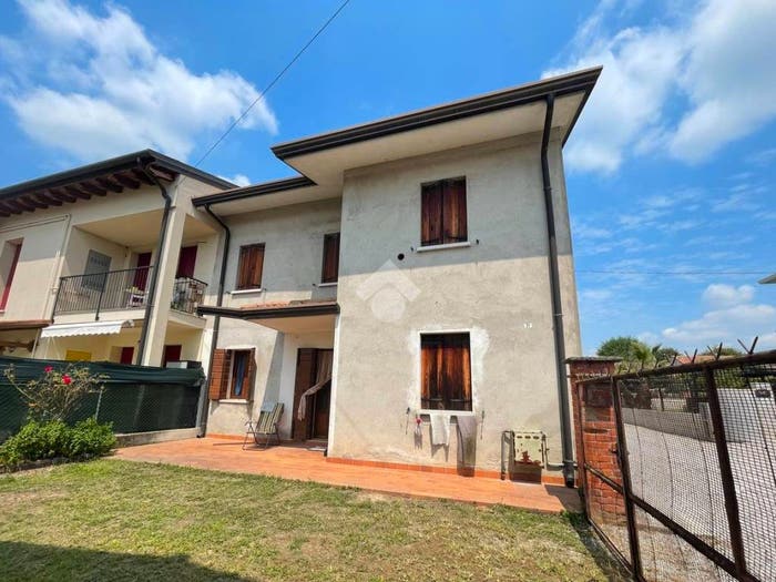 Casa con 5 locali in vendita in Via Brolo, Castelfranco Veneto