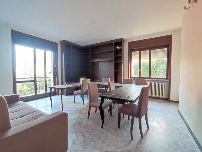 Appartamento con 5 locali in vendita in Via Giovanni Bellezza, Bocconi, Milano