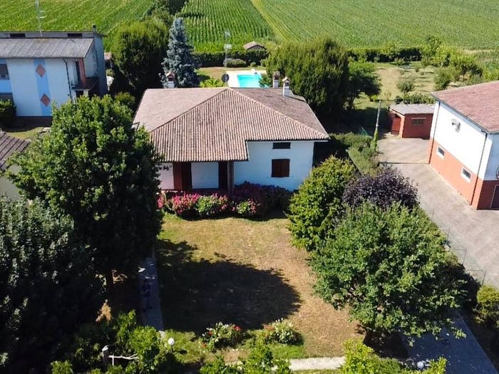 Casa con 5 locali in vendita in Via Piave, Centro, Castelnuovo Bocca d'Adda