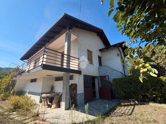Casa quadrilocale in vendita in Strada Verna, Fiola, Cumiana