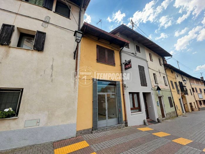 Casa bilocale in vendita in Via Via SAN GRATO, Torre Canavese