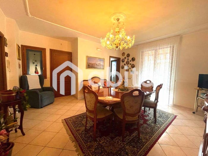Appartamento con 5 locali in vendita in via palmiro togliatti, Levane, Montevarchi
