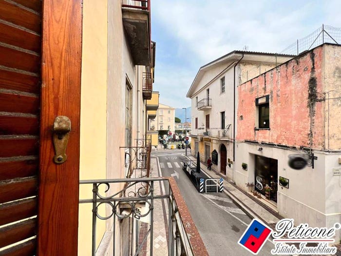 Appartamento trilocale in vendita in Via Oberdan, Centro, Fondi
