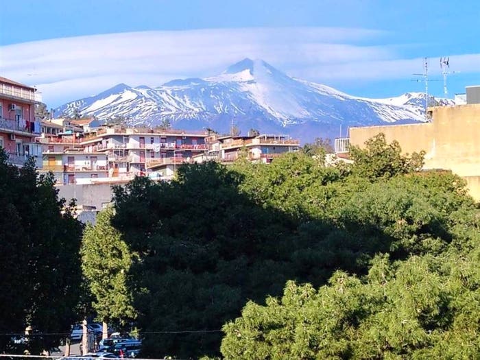 Appartamento quadrilocale in vendita in Via Europa, Centro, Aci Catena