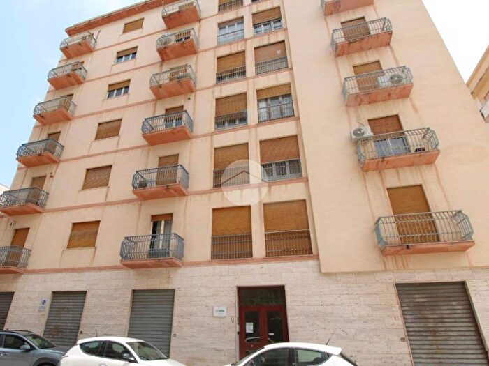 Appartamento con 5 locali in vendita in Via dei Cedri, Centro, Trapani