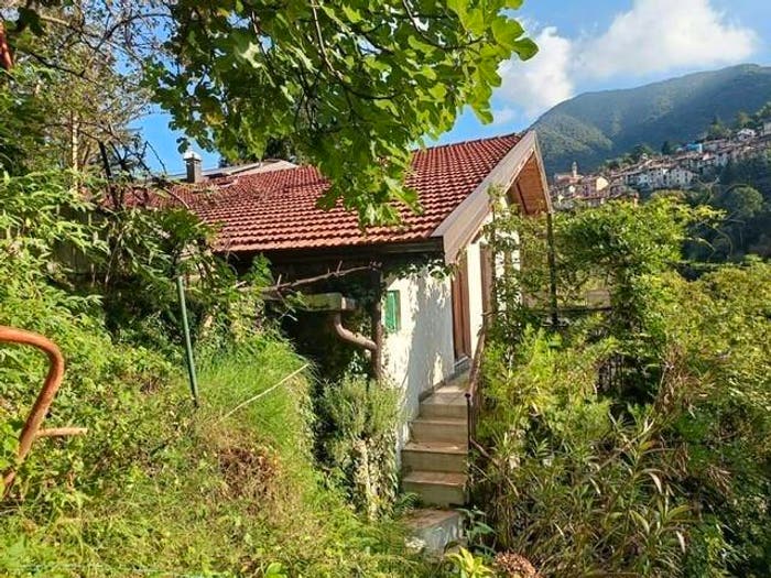 Casa trilocale in vendita in Molina, Faggeto Lario