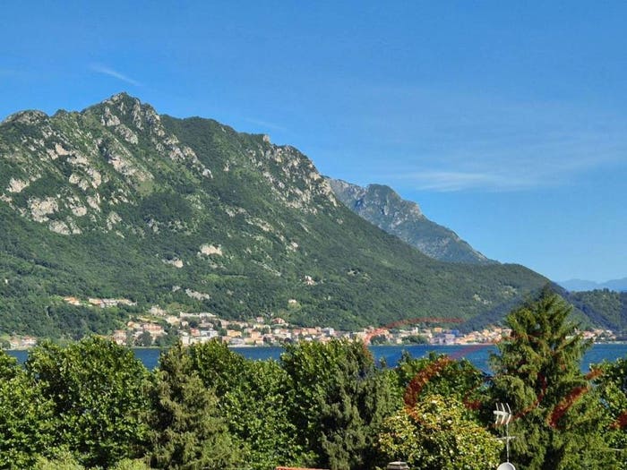 Casa trilocale in vendita in Via Lungo Lago Aldo Moro, Vercurago
