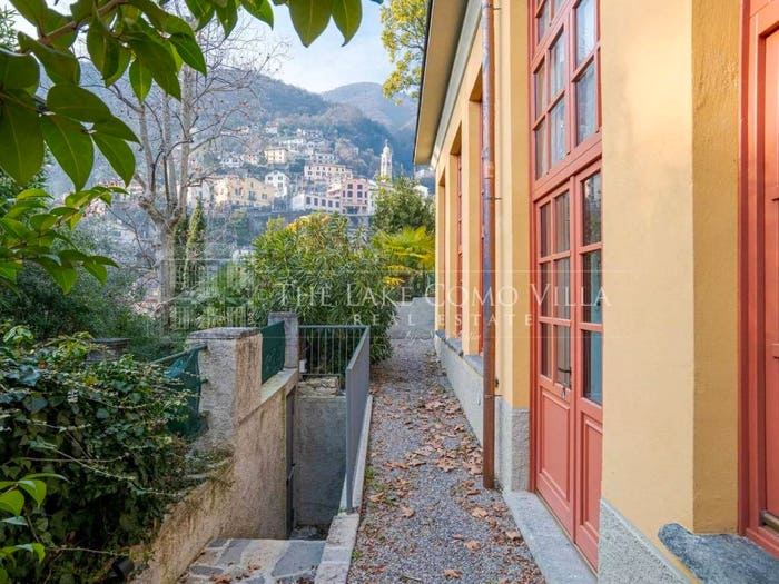 Appartamento bilocale in vendita in Moltrasio